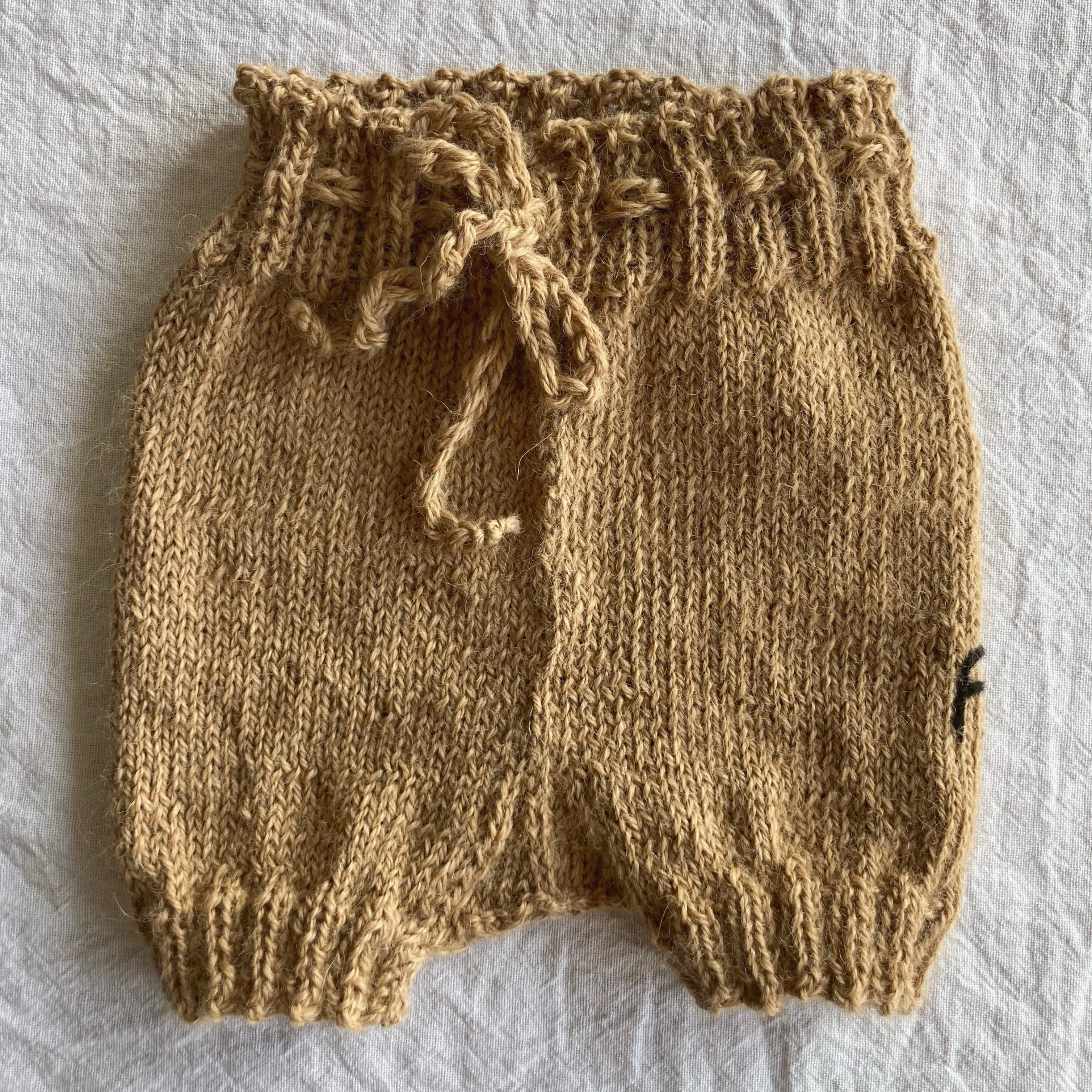 Pattern 02: Puffy Pants, Bloomers & Socks